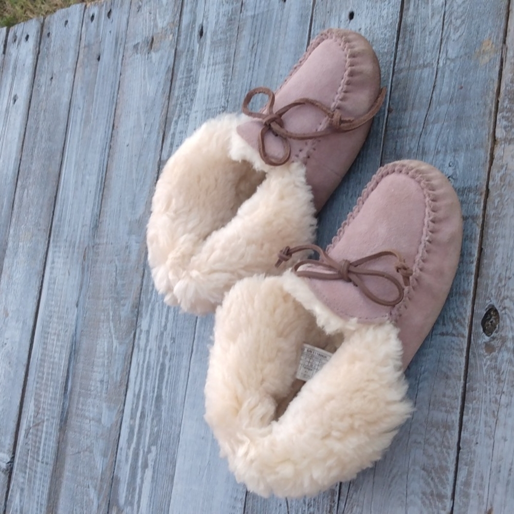 UGG Slippers - Picture 2 of 13